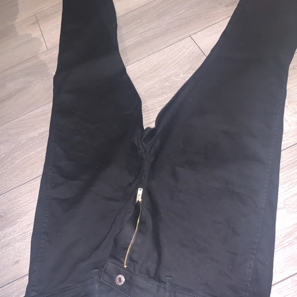 NWOT H&M jeans - Picture 2 of 3